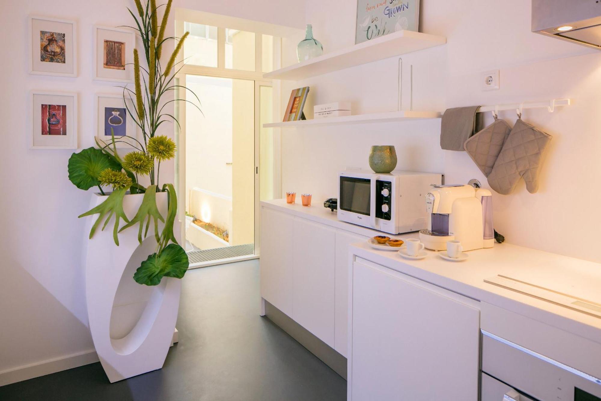 Apartament With A Terrace In The Heart Of Lisbon, 300 Екстериор снимка